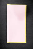 Bouquet Wrapping Sheet – Perfect for Floral Arrangements Transform your flower presentations with this premium 57x57 cm wrapping sheet.