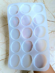 15  cavity  2"  round agate  mould  with out  hole