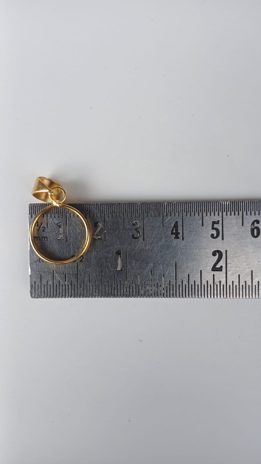 small  round  pendant  bezel  with  hook